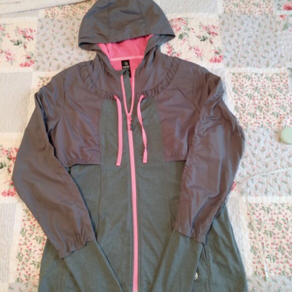 Cute mpg jacket, size large - Picture 1 of 9